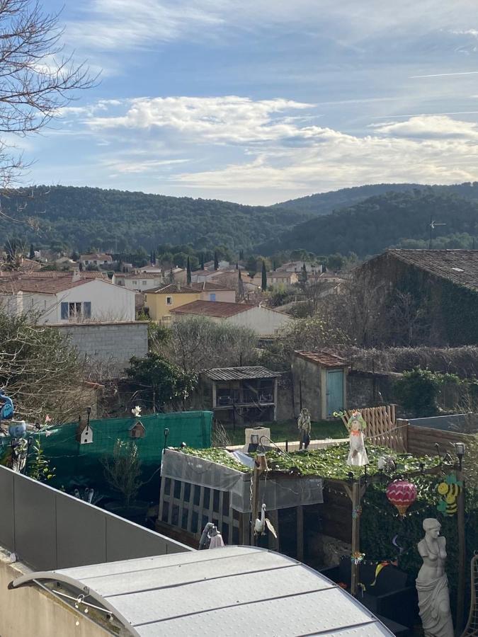 Ravissant Studio Au Centre Ville De Cuges Les Pin Proche Marseille, Aix, Toulon, Plages Eksteriør bilde